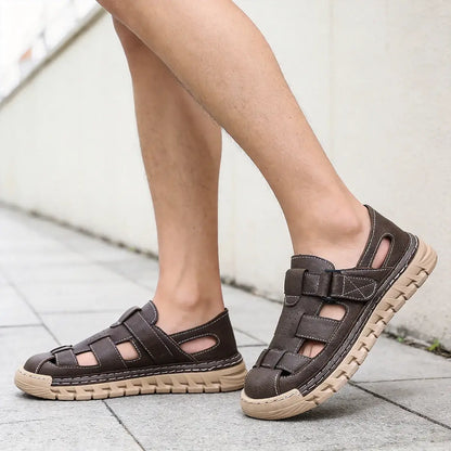 【39-45】👞Sandalias casuales antideslizantes de cuero genuino transpirables con diseño calado para hombre, colección verano 2026