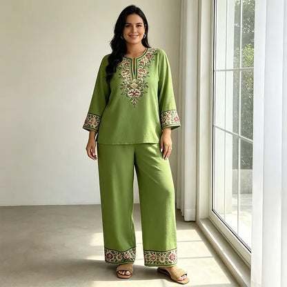 Conjunto de verano de dos piezas para mujer, confeccionado en lino: top holgado estampado y pantalón de pierna ancha, elaborados con un tejido suave, transpirable y agradable para la piel.