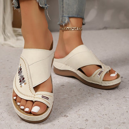 【36-43】👡Pantuflas con plataforma ortopédica y elegante bordado: ¡soporte y comodidad para pies felices!
