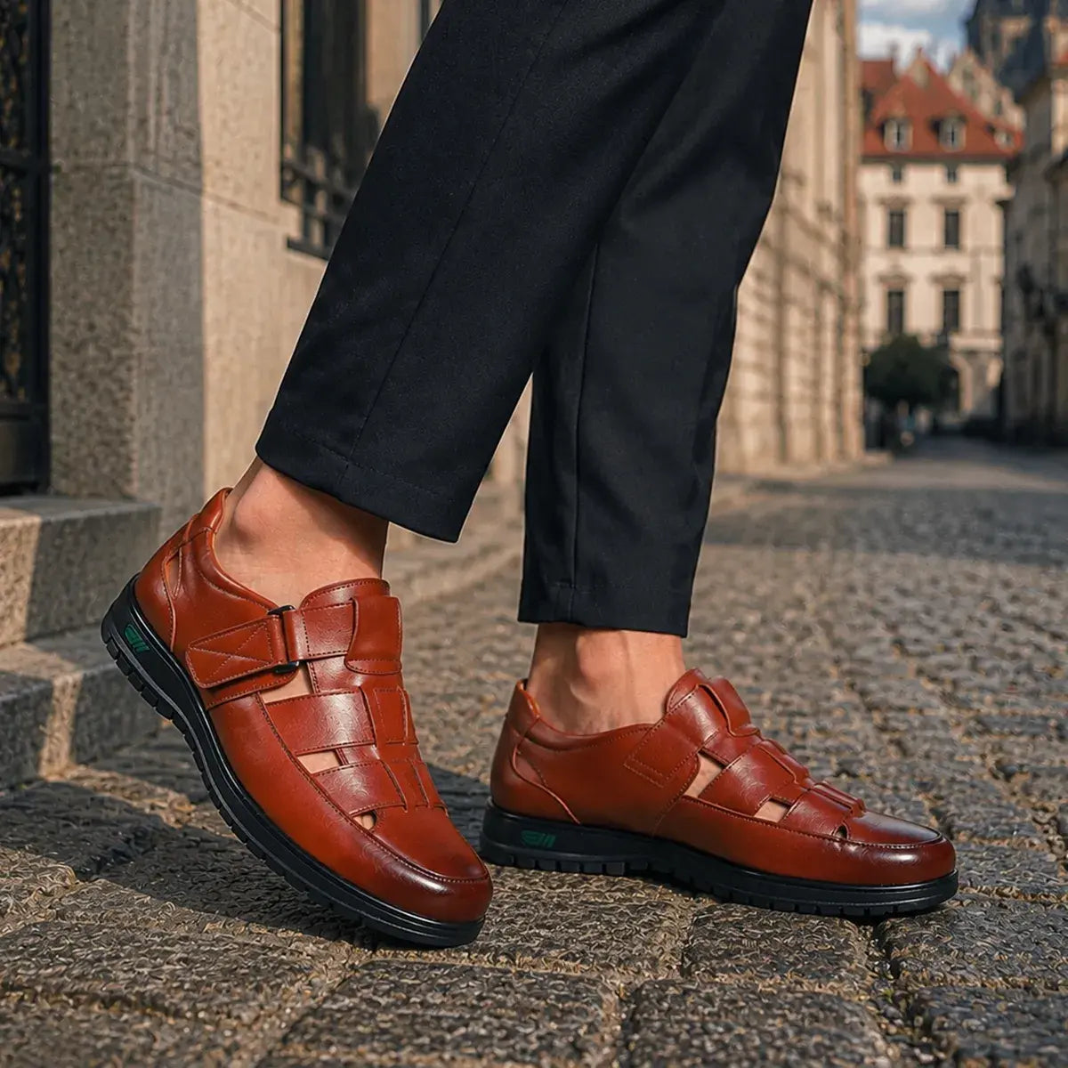 【38-44】👞 Pánské prodyšné sandály z pravé kůže s dutými výstřihy (protiskluzovou podrážkou) - letní kolekce 2026