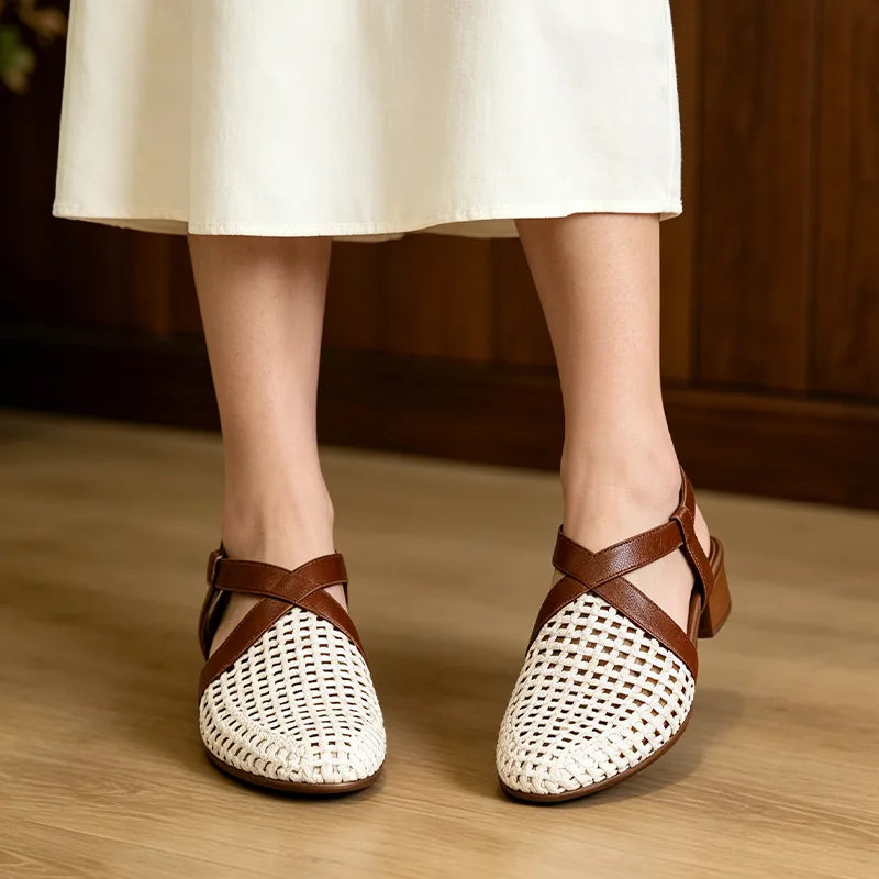 【35-40】Sandalias Retro de Cuero Suave con Perforaciones: ¡máximo confort, cero presión y pies descansados todo el verano!