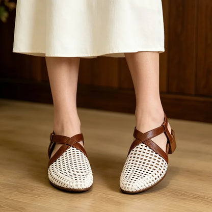 【35-40】Sandalias Retro de Cuero Suave con Perforaciones: ¡máximo confort, cero presión y pies descansados todo el verano!