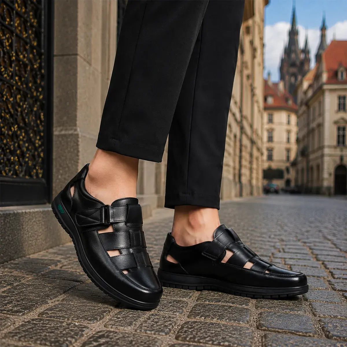 【38-44】👞 Pánské prodyšné sandály z pravé kůže s dutými výstřihy (protiskluzovou podrážkou) - letní kolekce 2026